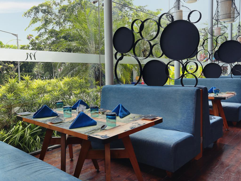 Mercure Jakarta Simatupang Exterior photo